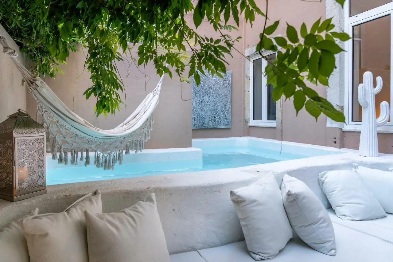 Bed and Breakfast Garam Lisboa 4*,